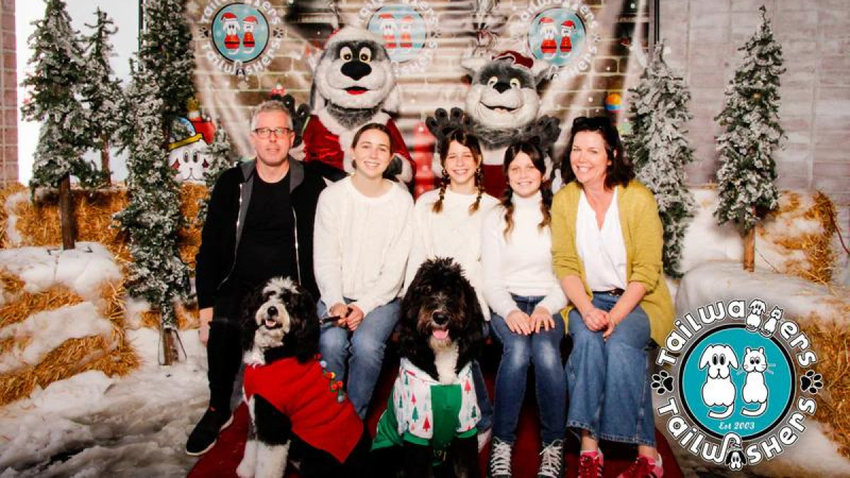 Los Angeles Santa Paws and Mrs. Claws Holiday Event